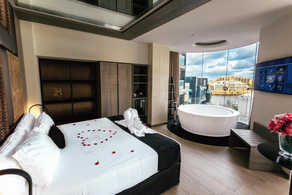 Hugo Boutique Hotel adults Only