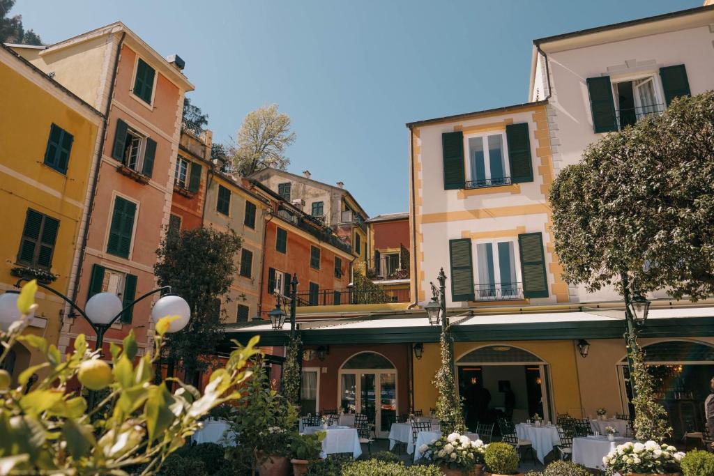 Exterior shot of Splendido Mare, A Belmond Hotel, one of the top five star luxury hotels in Portofino.